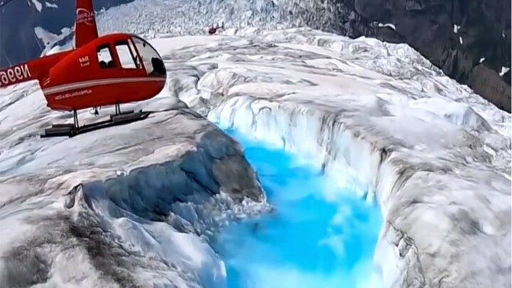 这就是地理课本中的阿拉斯加州，拥有1万多个冰川，全世界超过一半的冰川都集中在此，有一瞬间觉得这不是我们的地球！