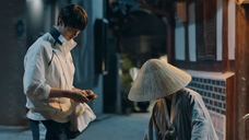 [Running with Sun Jae on his back] Am I the only one who thinks this part is hilarious? The girl act