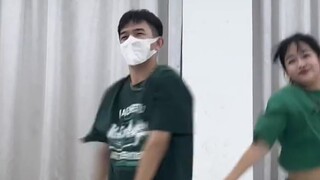 Saat tiang kayu bisa menari