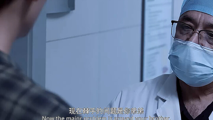 男孩意外被拖拉机绞断手臂，幸好有众多好心的帮助  #因为一个片段看完一部剧 #平凡英雄
