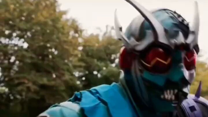 Satu-satunya ksatria alien yang bisa berganti bentuk, Kamen Rider W dari Fuuto
