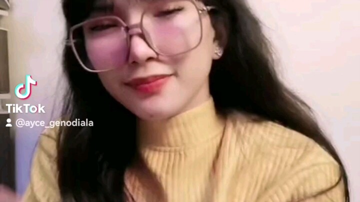 Just love me💛💛