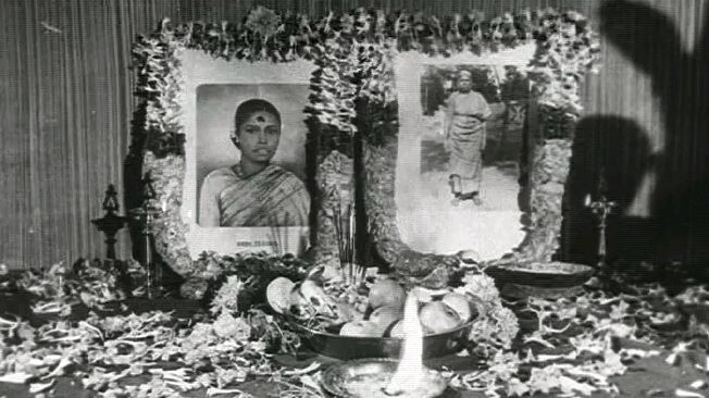 Mullum Malarum Tamil Full Movie Rajnikanth