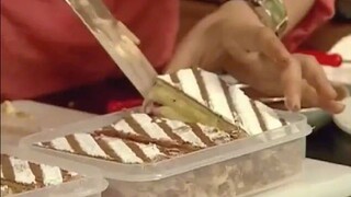 来自三顺的甜点时间，清晨的烘焙坊里，给心爱之人烤蛋糕