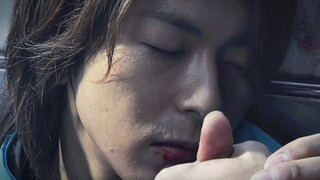 他到死都在想着阻止骑士间的战斗，他真的是天使
