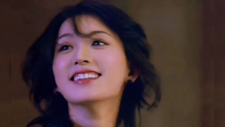 Hilarious—so this is what it feels like to be blown away by a stunning beauty in real life!