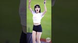 치어리더에 한눈팔면 생기는일ㅋㅋ 파울볼 맞을뻔! 최홍라 치어리더 Choi Hong-Ra Cheerleader