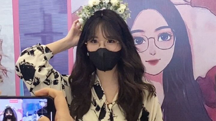 [Du Mingya Chengdu In-Person Book Signing] The Goddess Has Arrived❗ How Can Someone Be So Beautiful 