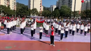 港中深附属学校第十九届校运会开幕式《INTO1》+《姐就是女王》舞蹈表演！哈哈哈哈画风突变的土嗨（╹◡╹）！