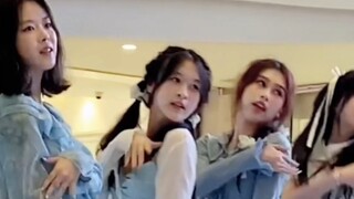 [โรดโชว์ยิงตรง] โรดโชว์นักเรียนมัธยมต้นอายุ 14 ปีอยู่ทางนี้จางกุ้ยลี่ |. ฉางชาสุ่มเต้นรำ