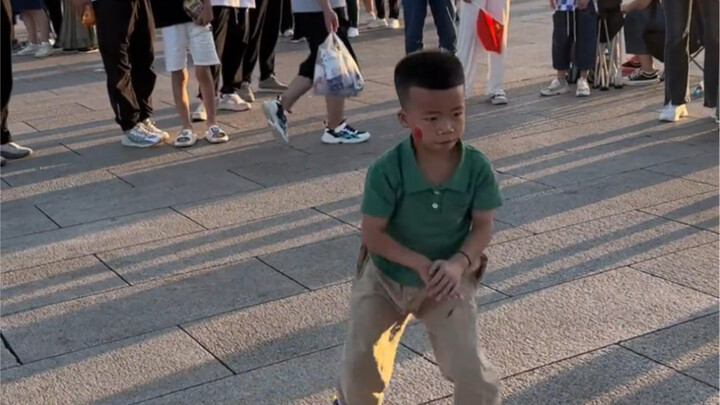 Bộ Túy Quyền này của bạn nhỏ đỉnh quá, bạn cho bao nhiêu điểm?