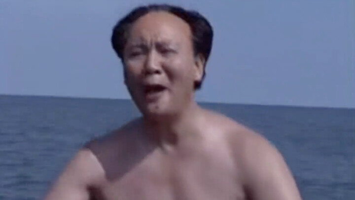 Chairman Mao Swims in Beidaihe and Gets Close to the People