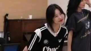 【دينغ هوي رن】هو مجرد بعض التناقضات في حبه الشديد للكلاب الصغيرة