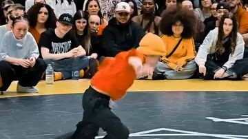 is a very nice and very pretty dance looking that's 😍💕