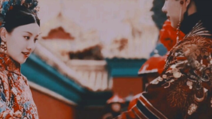 حبيبان منذ الطفولة، قدرهما مكتوب في السماء، لكن للأسف يغار القدر من الجمال.