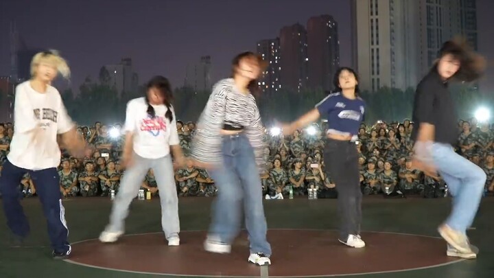 I am the most popular! [Hua Ke Feng Mang Street Dance Club] Five celebrities dance to classic milita