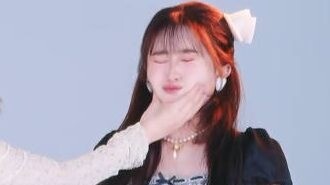 跳着跳着互扇巴掌