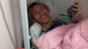 Livestream vô tình gặp Linh Nhi chơi kỹ năng 2 của Hoàng Trung, phòng livestream hết ngay lập tức