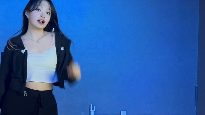 Black history is set! Fashion blogger's first dance cover