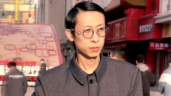 الزيارة السرية للإمبراطور الأخير بزي متخفٍ