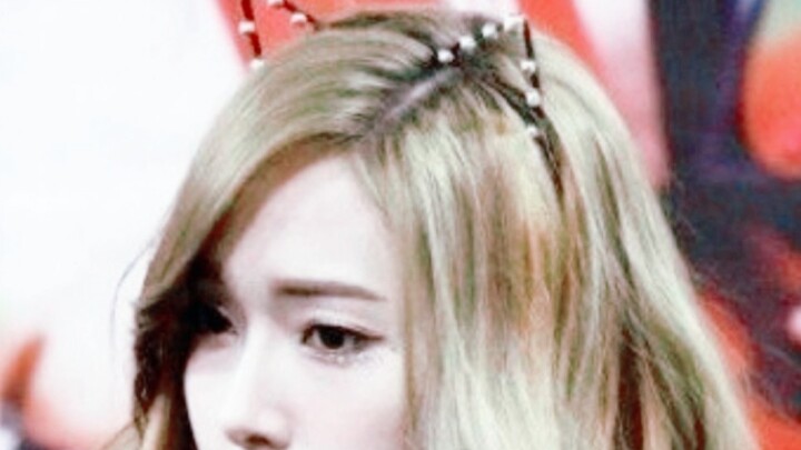 "Rumor has it, even kimchi misses the quality of SM's comeback that year."