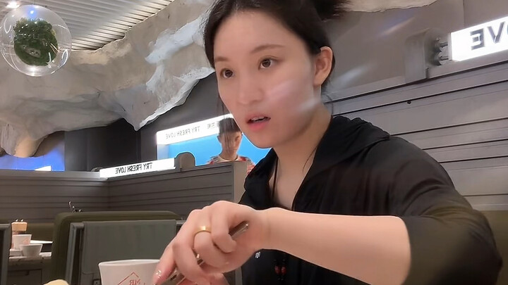 It's always the little details that win a guy over.