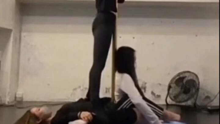被动腿后掰