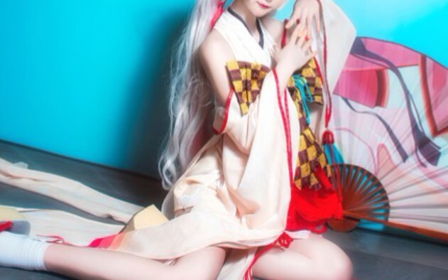 [Cos Collection] Miss Sister cosplay Onmyoji Shiranui, confirm that the eyes are the woman I can nev