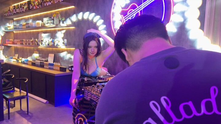 ArcheAge swimsuit! Let's go! This is also my first vlog! Come check out the filming scene!