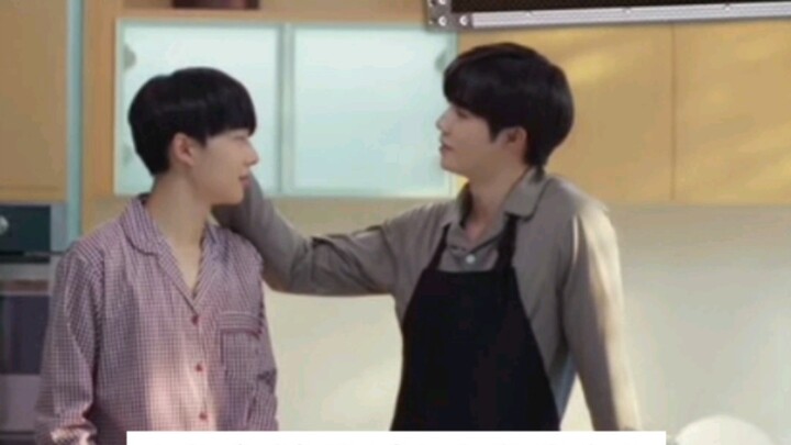 EP9 ทำนายว่าเราจะแอบจู่โจมและจูบกันเมื่อเรานอนด้วยกัน และผู้ช่วยทั้งหมดก็แสดงโดยหัวหน้าเหลียนพร้อมกั