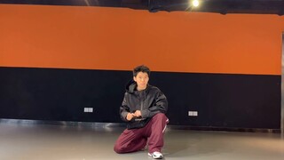 "Three in One" is a must-read for beginners of floor dance - basic skills and the most cool floor mo