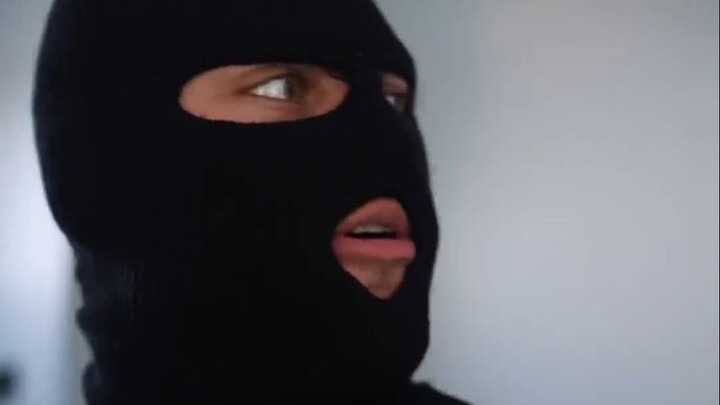 ถูกปล้นตอนเช็ดก้นอยู่ครึ่งหน้า!