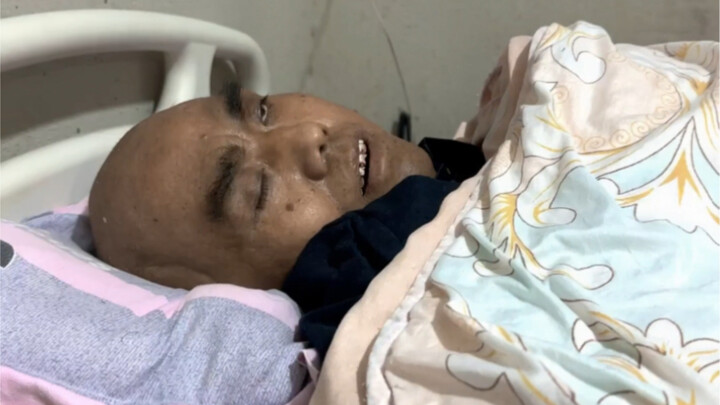 Yesterday, Lao Deng was still fine, eating and defecating! This morning, he was completely dead, no 