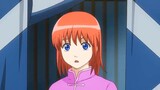 Gintama Funny Scene: The girl hid in the bathroom mirror and peeked, but got an unexpected reward!
