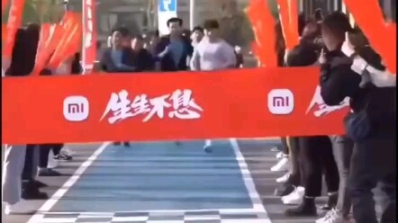 لي جون: يا فتى، مستقبلك واعد للغاية!