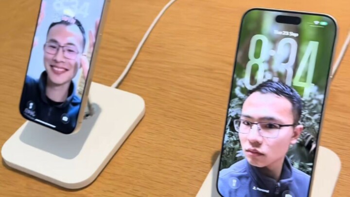 Hu Chenfeng Storms Apple Stores in Major Cities Worldwide