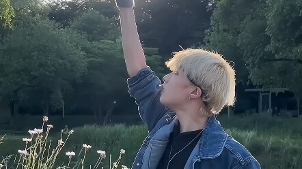 เฉิน กว่านรุ่ย กับ อู๋ มู่ถี ร่วมกันถ่ายคลิปชาเลนจ์เพลง Stray Kids - «(S-Class)»