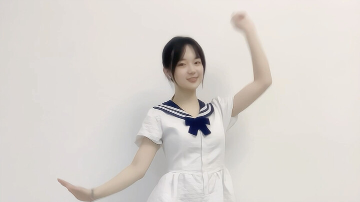 Nụ cười của em vẫn là dễ thương nhất