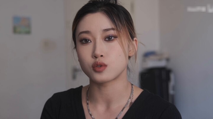 Sun Li's dance is hard to comment...