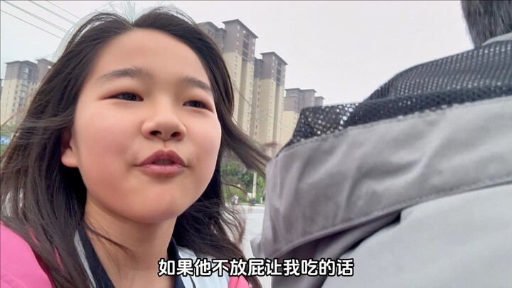 Nghệ sĩ piano lại đi chơi đàn rồi