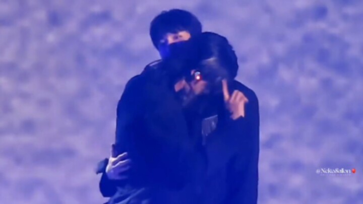 hhhh mau đến xem hai kẻ diễn sâu đối đáp với nhau đi, cuối cùng Tiểu Bát đẩy luôn cả dk một cái, thậ