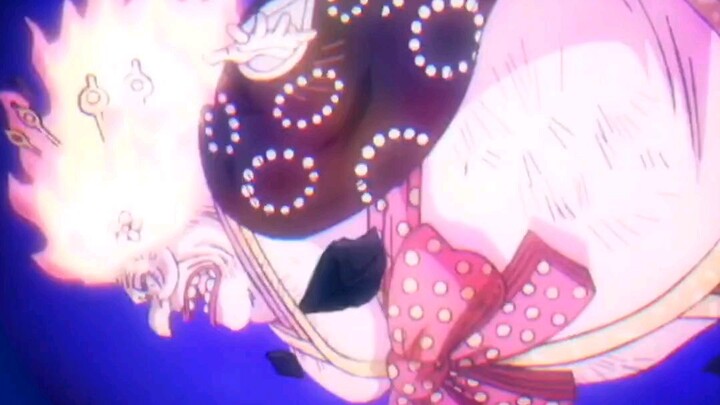 Big mom knows what the one piece is🥰❤️