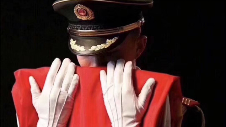 果然帅的都上交国家了！盘点官方的制服诱惑！不点进来你会后悔的！