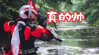 一个小伙子怎么能帅成这样