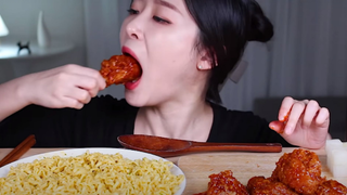 [Mukbang TV] - Gà rán vị cay + Mì xào