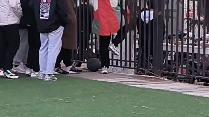 Như mọi người đều biết, sinh viên đại học là một nhóm người có trình độ rất cao.