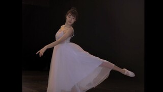 Ballet Girl Photobook—Even Girls Will Fall for It