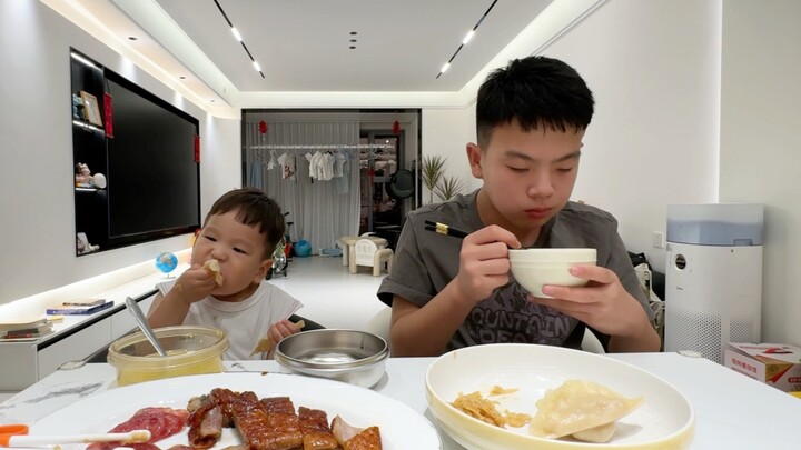 Nhà này nhất quyết không nuôi người nhàn rỗi!