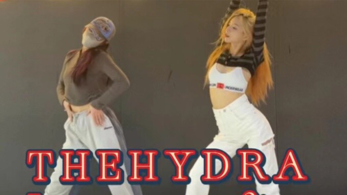 Con cừu sân khấu Hydra lật ngược THEHYDRA-Lesserafim