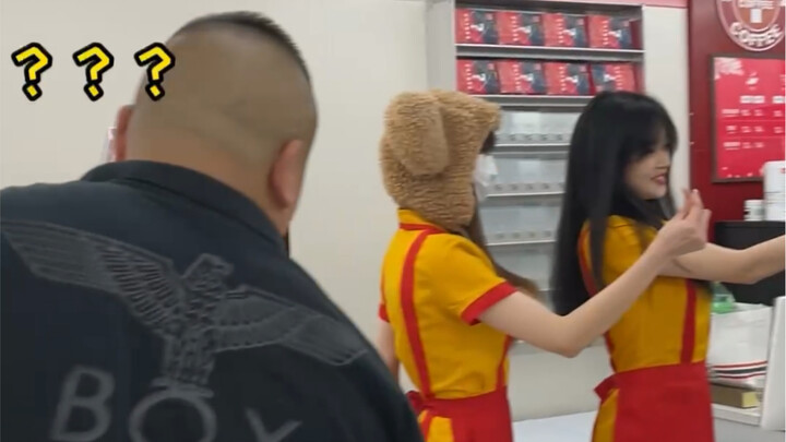 Nemu Guru Saat Bayar di Minimarket